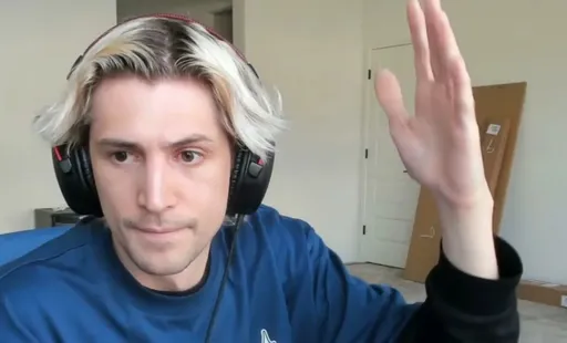 XQc: я потратил 200 тысяч долларов до вычета налогов в Steam, думал меньше
