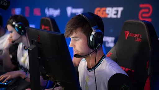 ApEX намекнул на присоединение device к Astralis