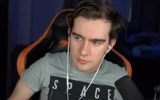 Братишкин: потерял контракты на 3 млн рублей из-за блокировки на Twitch