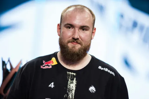 Chopper: s1mple доигрывал много ситуаций, которые обычным игрокам сложно было доиграть