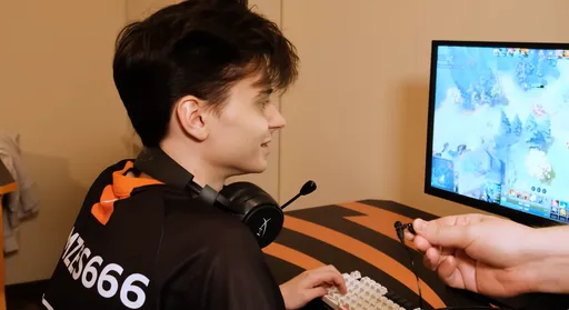 Virtus.pro и Gladiators получили прямые инвайты в плей-офф D2CL Season 12