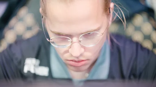 Topson начал тренироваться на оффлейне в Dota 2
