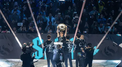 Valve поздравила Team Spirit с победой на The International 12