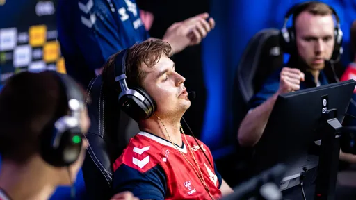 Клиент PARI поставил 350 тысяч рублей на Astralis в матче с MOUZ на IEM Dallas 2023