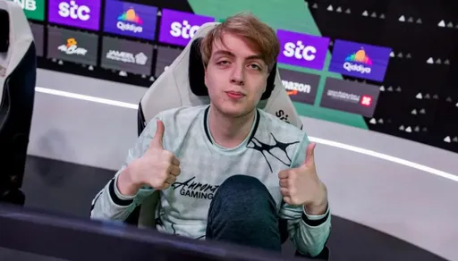 У Nightfall сломались наушники во время финала DreamLeague Season 28