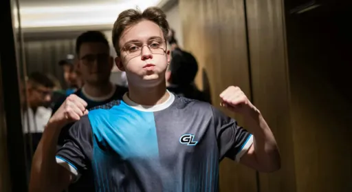 Переход FL4MUS из GamerLegion в Virtus.pro мог стоить 1 млн долларов
