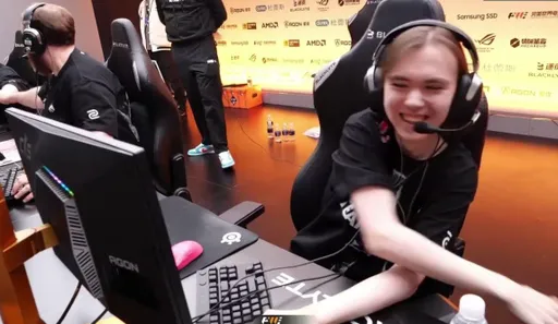 Spirit в шаге от вылета с PW Shanghai Major 2024 – donk сыграл худшую карту