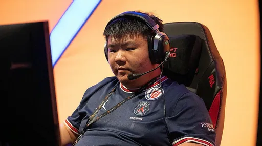 XinQ похвалил Save- и заметил спад игровой формы у BoBoKa и Mira