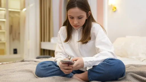 Минцифры предложило ввести детские SIM-карты с родительским контролем