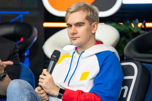 Стример Братишкин отказался от 17 миллионов рублей за стрижку налысо