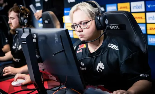 Team Spirit, Virtus.pro и AMKAL сыграют на CCT Global Finals
