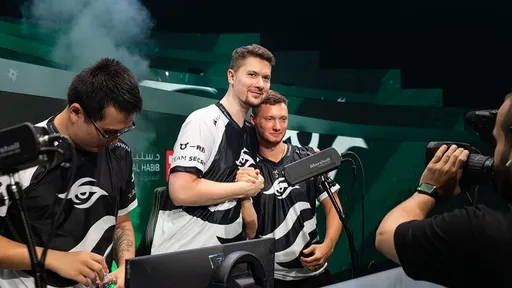 Aurora вышла во второй этап DreamLeague Season 22, а Secret покинула чемпионат