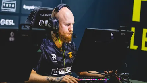 Natus Vincere — Fnatic: прямая трансляция и коэффициенты на матч ESL Pro League Season 16