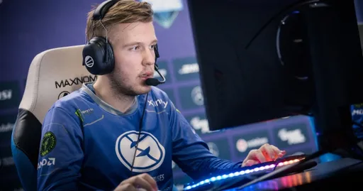 Cr1t-: cпасибо JerAx, за все, что ты вложил в нашу команду