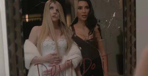 Разбитые зеркала и медсёстры в новом трейлере American Horror Story
