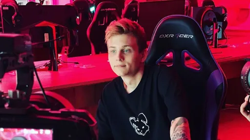 Стример poka временно поживёт в Турции у XANTARES