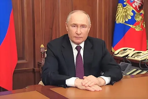 Путин выпустил закон о штрафах за рекламу VPN и поиск экстремизма в сети