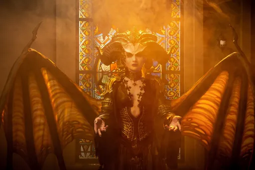 Косплей на Лилит из Diablo IV