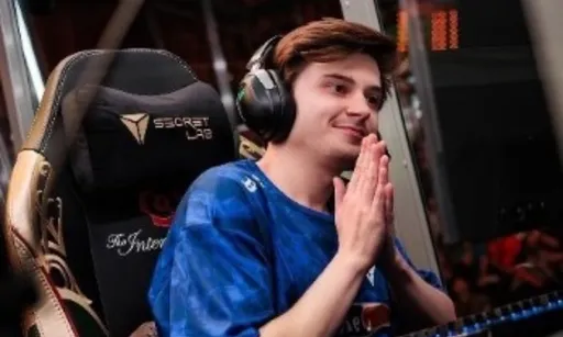 RAMZES666: Папича было интересно смотреть в свое время, он за Dota 2 шарил