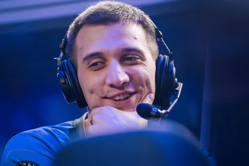 Arteezy оценил уровень игры команд по Dota 2 в Северной Америке