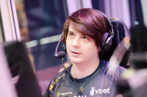 «Outsiders, BB Team и NaVi» — Fng назвал команды, которые победят в отборочных на TI11