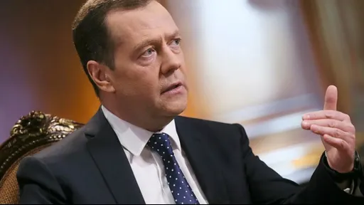 Дмитрий Медведев: Дурову* надо понять, что Отечество не выбирают