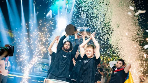 VP получила чемпионский кубок IEM Rio Major 2022 и показала его распаковку