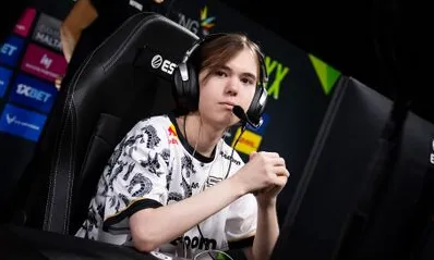 Team Spirit одержала первую победу в третьей группе StarLadder Budapest Major 2025