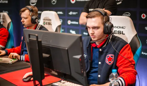 AS Monaco Gambit прошла в верхнюю сетку плей-офф на D2CL Season 8