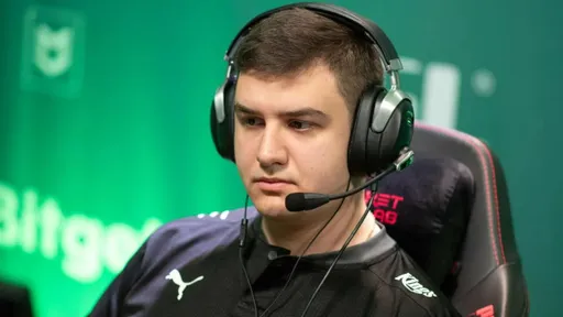 Игрок 9Pandas получил бан от ESL на 2 недели за скин на Desert Eagle