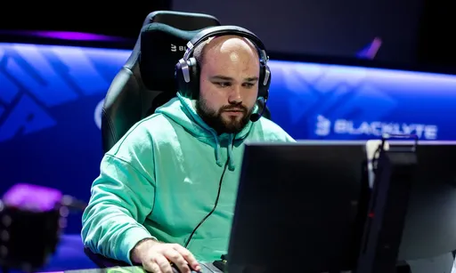 PARIVISION сенсационно обыграла Team Spirit в групповой стадии The International 2025