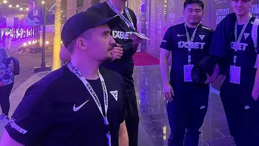 Менеджер BetBoom Team: Daxak играет в отборочных на DPC на «пятёрке», хотя не должен был
