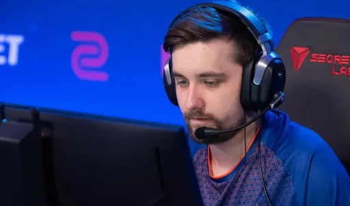 Astralis с HooXi одержала первую победу на PGL Astana 2025