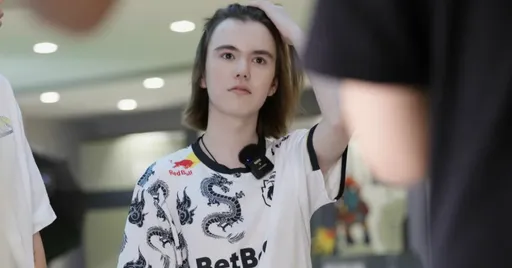 Donk обходит игроков B8 по всем показателям перед матчем на EPL S23