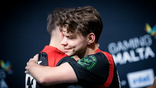 MOUZ и ENCE прошли на BLAST Premier: World Final 2023