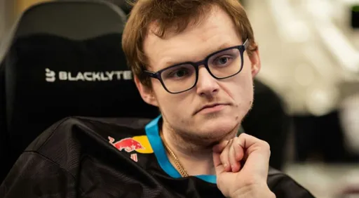 Boombl4 брал максимальный ранг в League of Legends и играл на турнирах