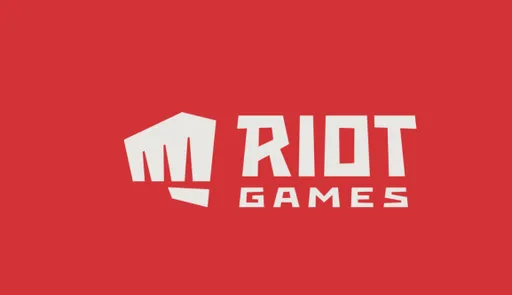 Фанаты LoL обратились к Riot Games с просьбой оставить новый формат на турнирах