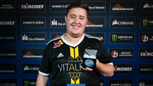 Team Vitality разгромила Cloud9 и прошла в полуфинал BLAST Premier: World Final
