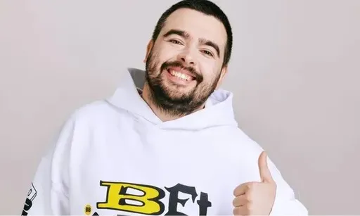 Stray228 объявил о поиске игрока в «Харду» для BetBoom Streamers Battle