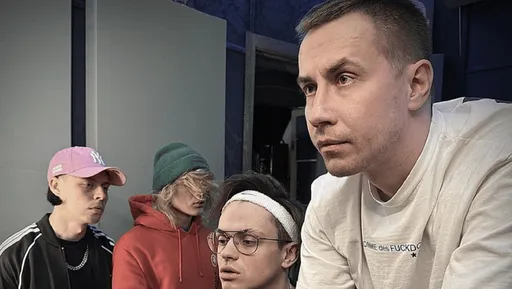 Стример Дмитрий Ликс выбил нож «StatTrak Кукри | Градиент» за 180 тысяч рублей в CS2