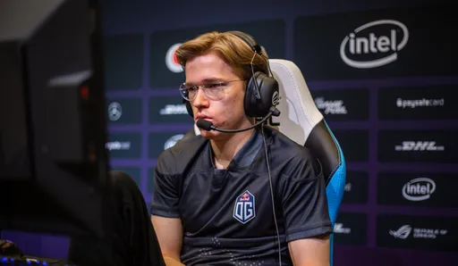 Topson: игроки центральной позиции обычно молчат, это на боковых линиях постоянно общаются