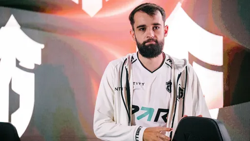 Fishman достиг отметки в 11 тысяч MMR в Dota 2