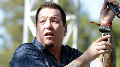 Умер лидер рок-группы Smash Mouth – исполнитель хитов из «Шрека»