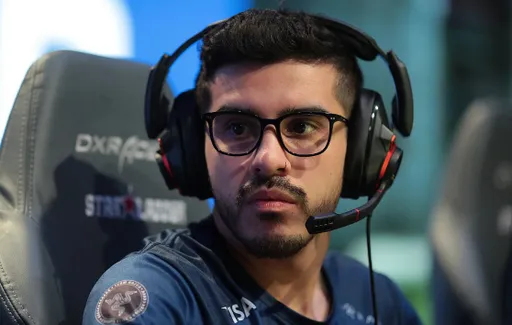 Legacy объявила о судебных разбирательствах с coldzera из-за контракта