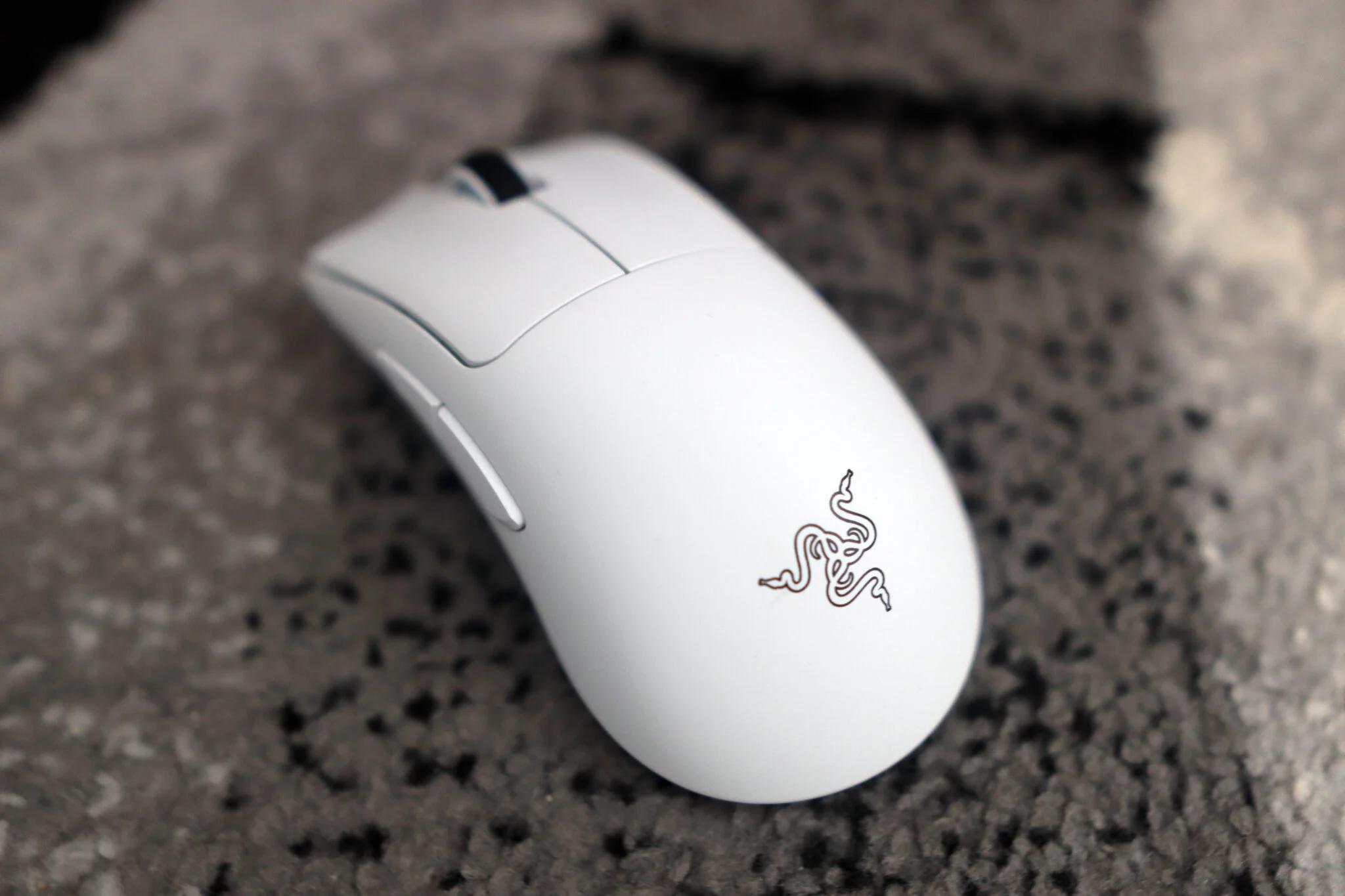 Razer DeathAdder V3 Pro – лучшая игровая мышка по мнению редакции CyberMeta