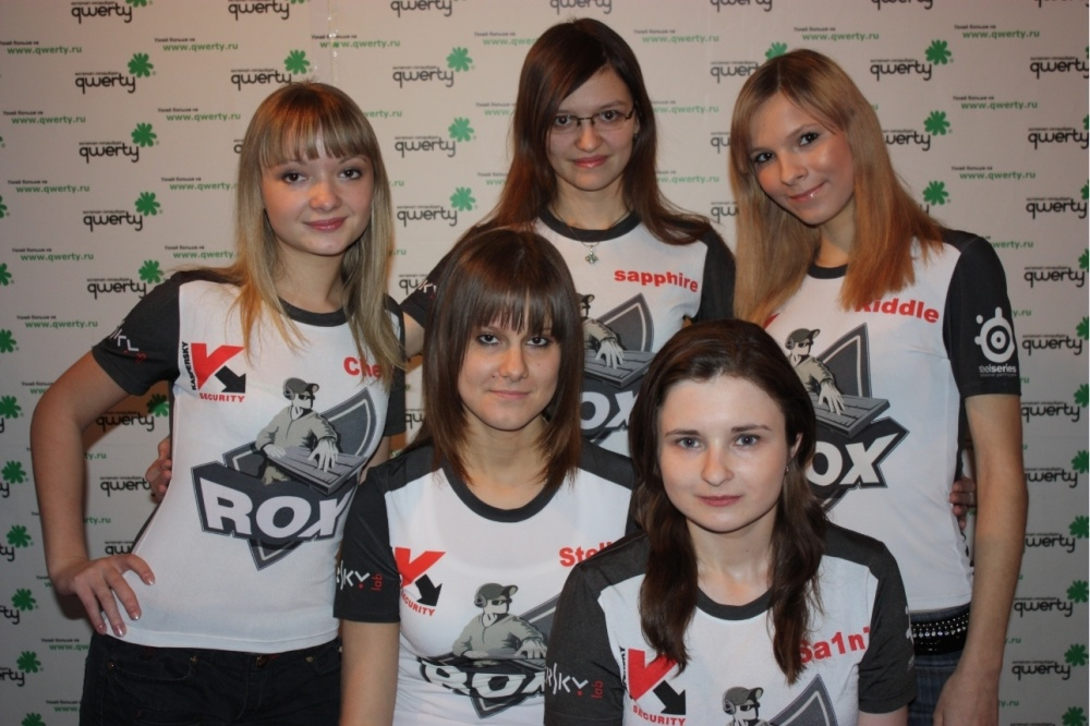 Женская команда CS 1.6 ROX