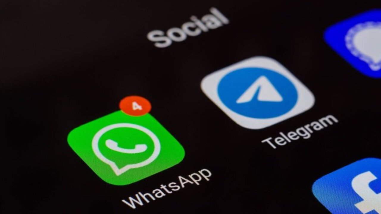 В Госдуме допустили возможность блокировки WhatsApp* и Telegram