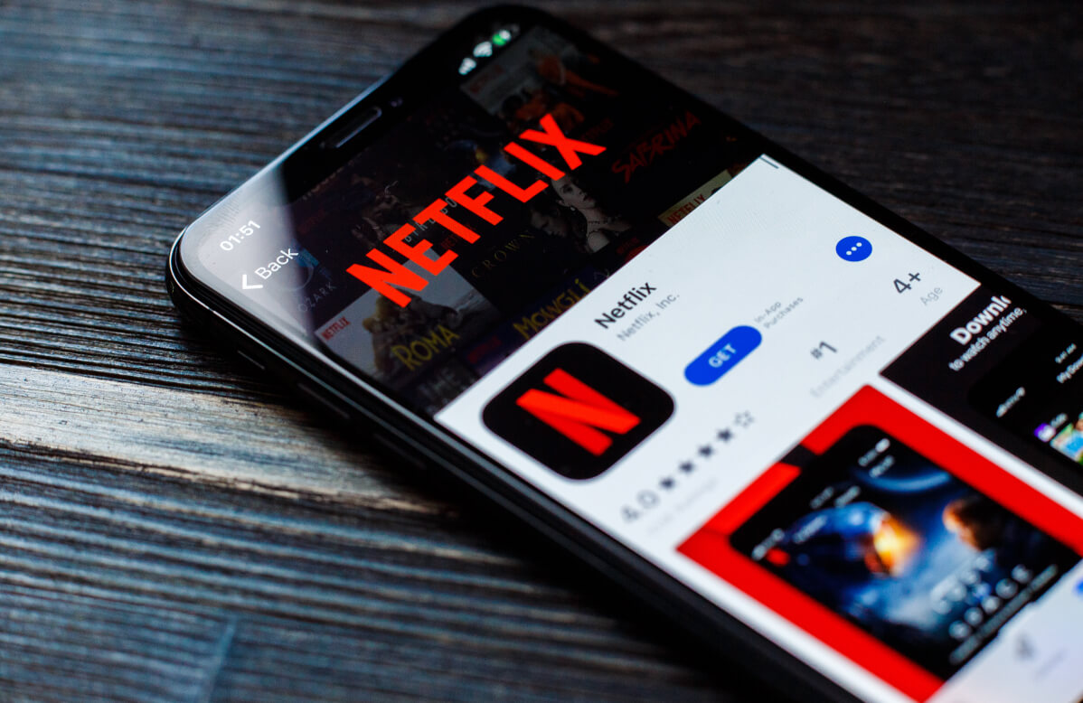 Netflix официально стал недоступен в России