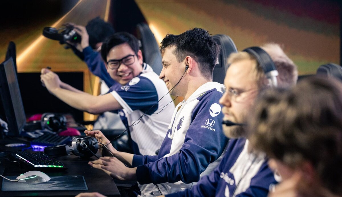 Team Liquid – Yakult's Brothers: первый матч «жидких» после триумфа на TI2024