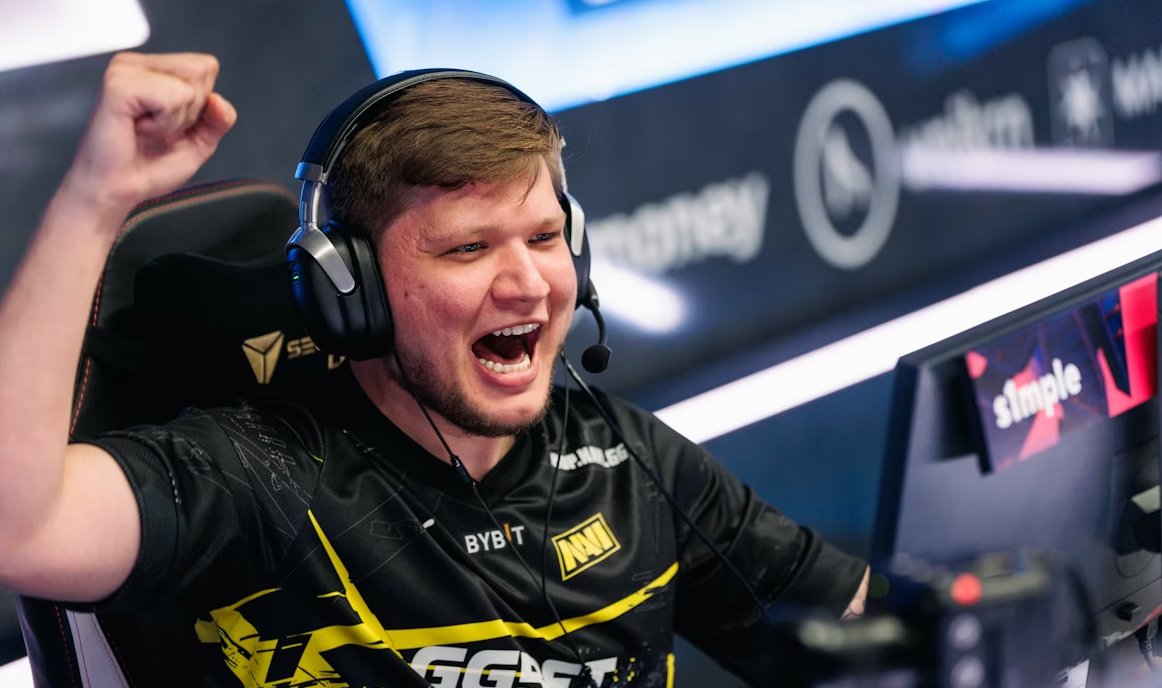 Александр s1mple Костылев